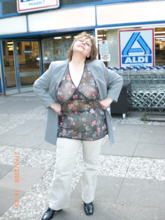 Meine Ehefrau Nina vögelt mit dem Nachbar