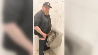 Gay Pissior