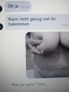 Meine Freundin (80) im Chat mit jungem Mann