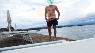 Am Hotelstrand