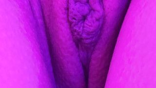 Julias junge Muschi