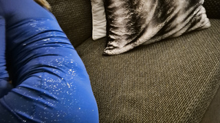Milf in blau
