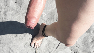 Nacktspazieren im Sand