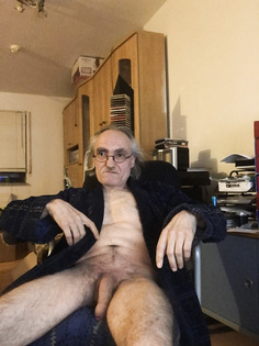 Alter Penis nach dem Duschen