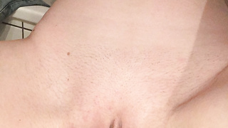 Nackt sexy im Bad