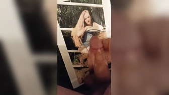Cumshot für Ellie