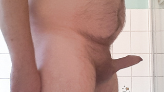 Nackter Mann was nun....