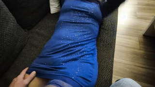 Milf in blau
