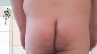 Nackter Mann was nun....