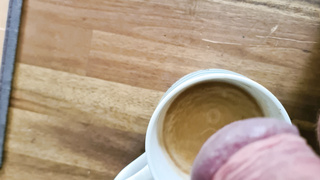 Sahne im Kaffee