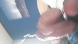 Von Ellas Video so geil abgespritzt