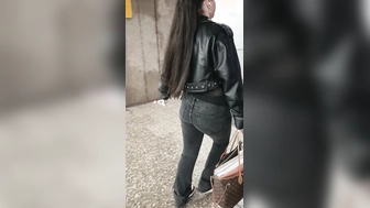 Runder Knackarsch in Jeans geil
