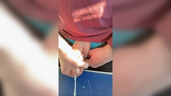 Abspritzen auf der Arbeit