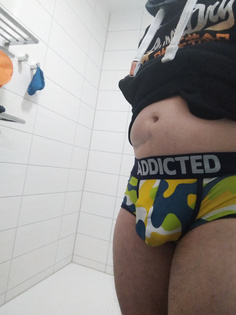 Mein kleiner schlafender Penis in Dessous