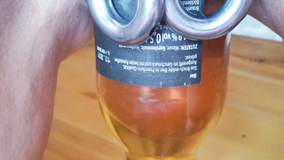 Die Bierflasche in der Muschi