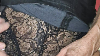 Die Nachbarin in sexy Dessous